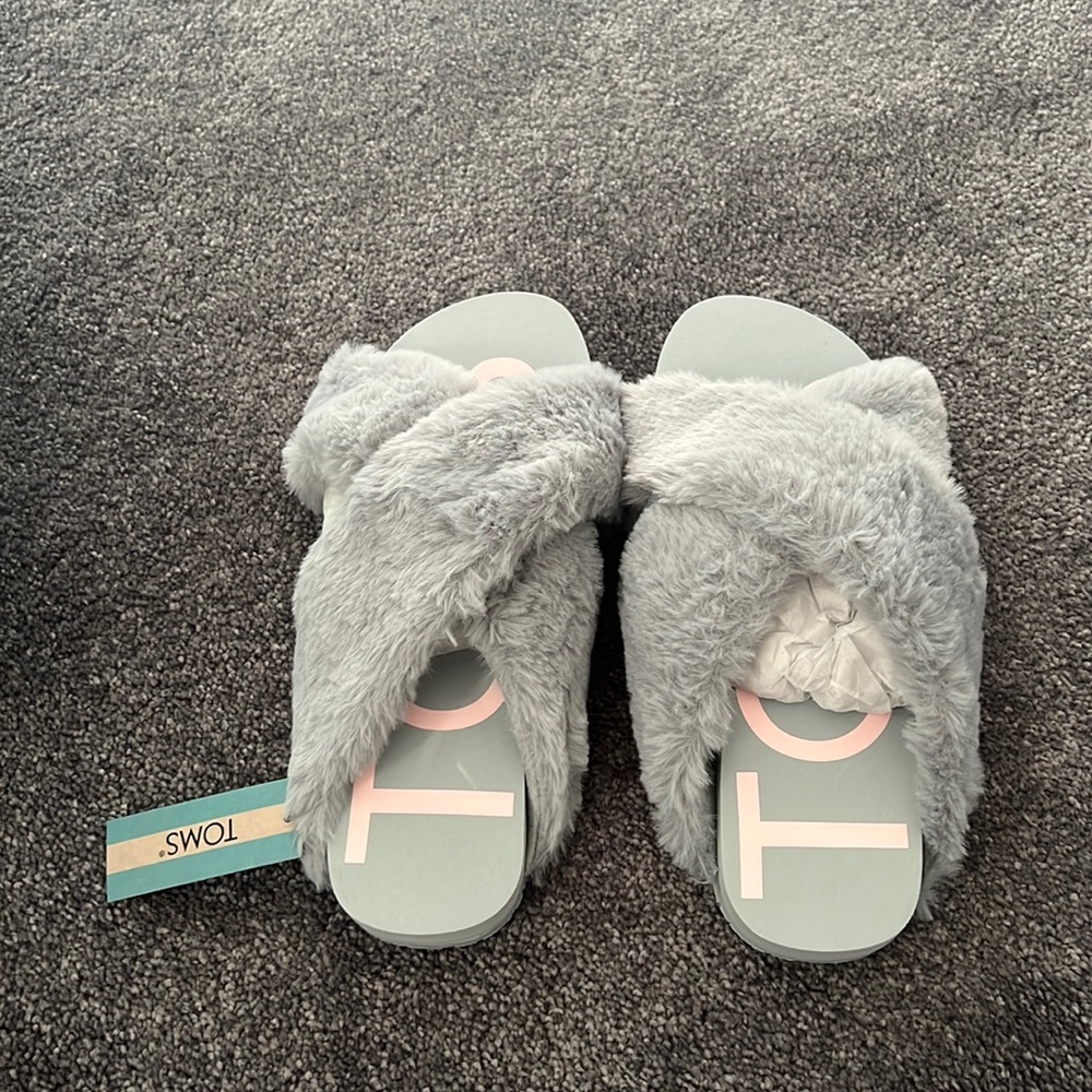 Tom Grey Faux Fur slippers